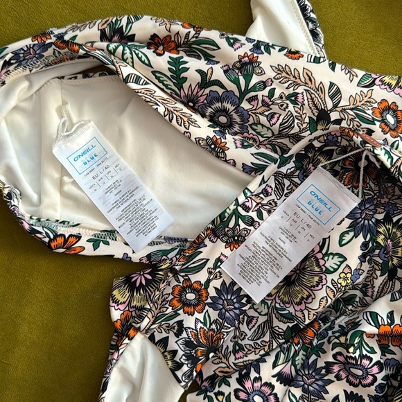 O’NEILL Oahu Floral Print Bikini Set Size L 56 - Picture 3 of 10